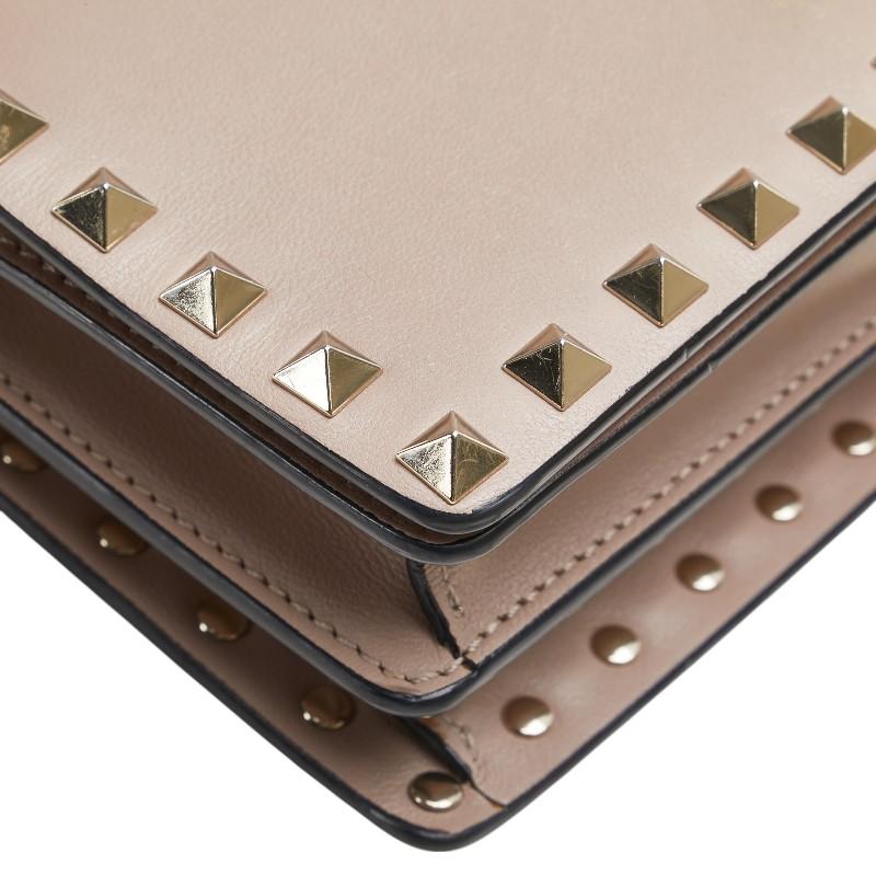 r26【極美品】ヴァレンティノ　レザー　ロックスタッズ　チェーンショルダーバッグ r26【極美品】ヴァレンティノ レザー ロックスタッズ チェーン