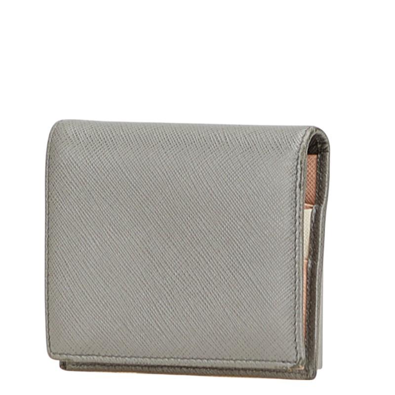 PRADA（プラダ） ロゴ 二つ折り財布 グレー レザー レディース 【中古