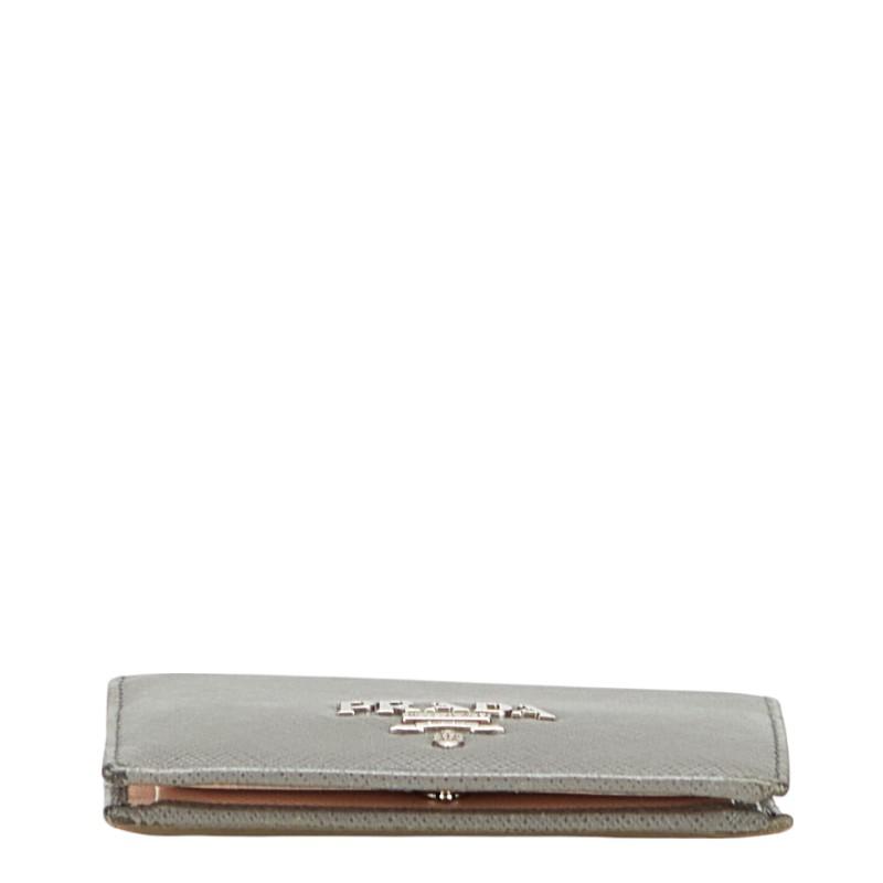 PRADA（プラダ） ロゴ 二つ折り財布 グレー レザー レディース 【中古