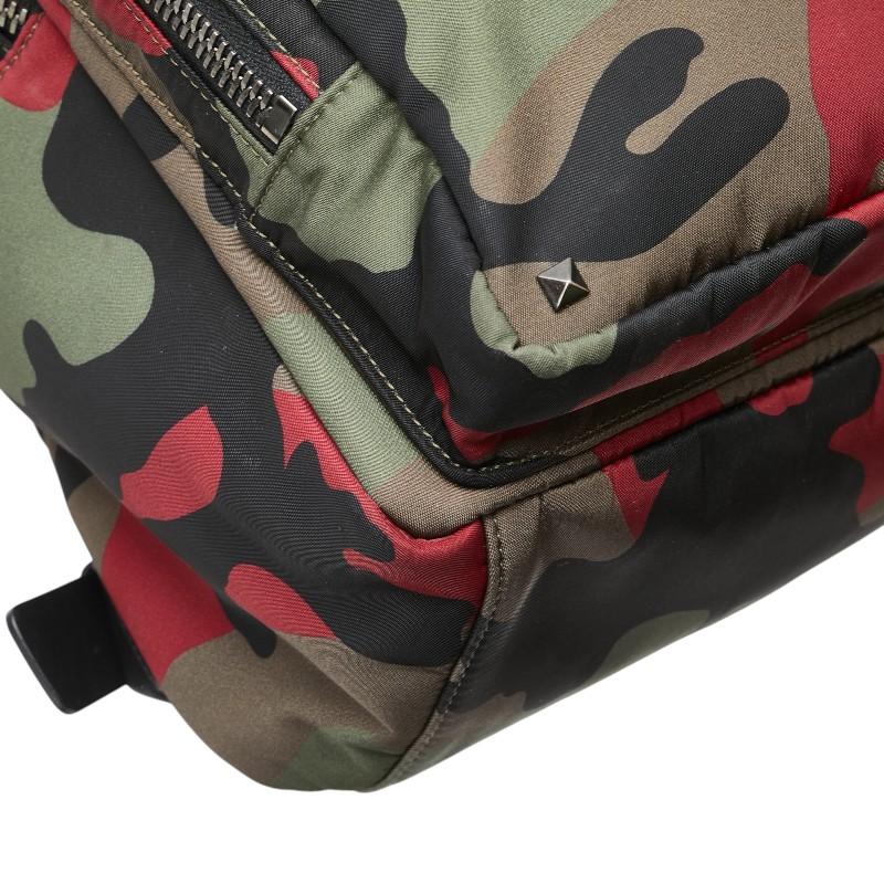 VALENTINO（ヴァレンティノ） スタッズ カモフラージュ 迷彩 リュック