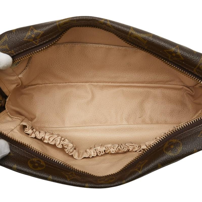【極美品】ルイヴィトン トゥルーストワレット28 クラッチバッグ モノグラム 茶 美品 ルイヴィトン モノグラム トゥルーストワレット28 クラッチ