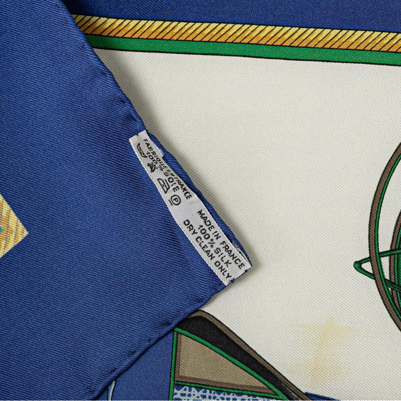 HERMES エルメス カレ90 LES VOITURES A TRANSFORMATION 折り畳み式幌  