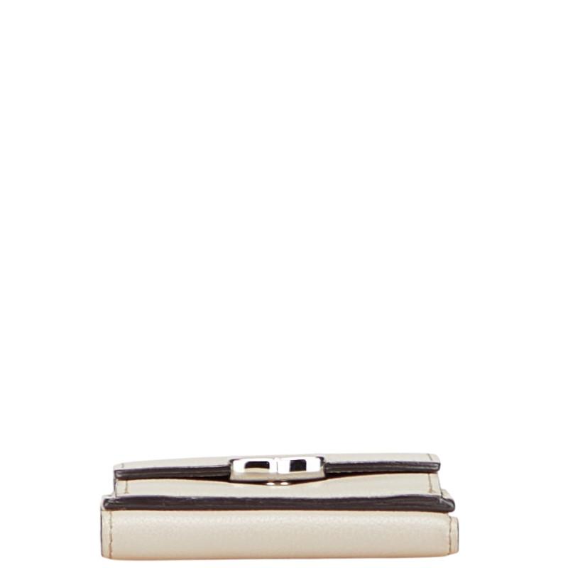 カルティエ Cドゥカルティエ 三つ折り財布 グレージュ  レザー レディース CARTIER 【中古】 Cartier（カルティエ） Cドゥカルティエ 三つ折り財布 グレージュ