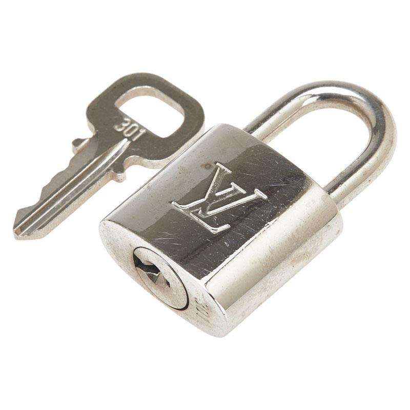 ルイ ヴィトン カデナ 南京錠 キー セット シルバー メタル レディース LOUIS VUITTON 【中古】 LOUIS VUITTON（ルイ・ヴィトン） ルイ ヴィトン カデナ 南京錠 キー