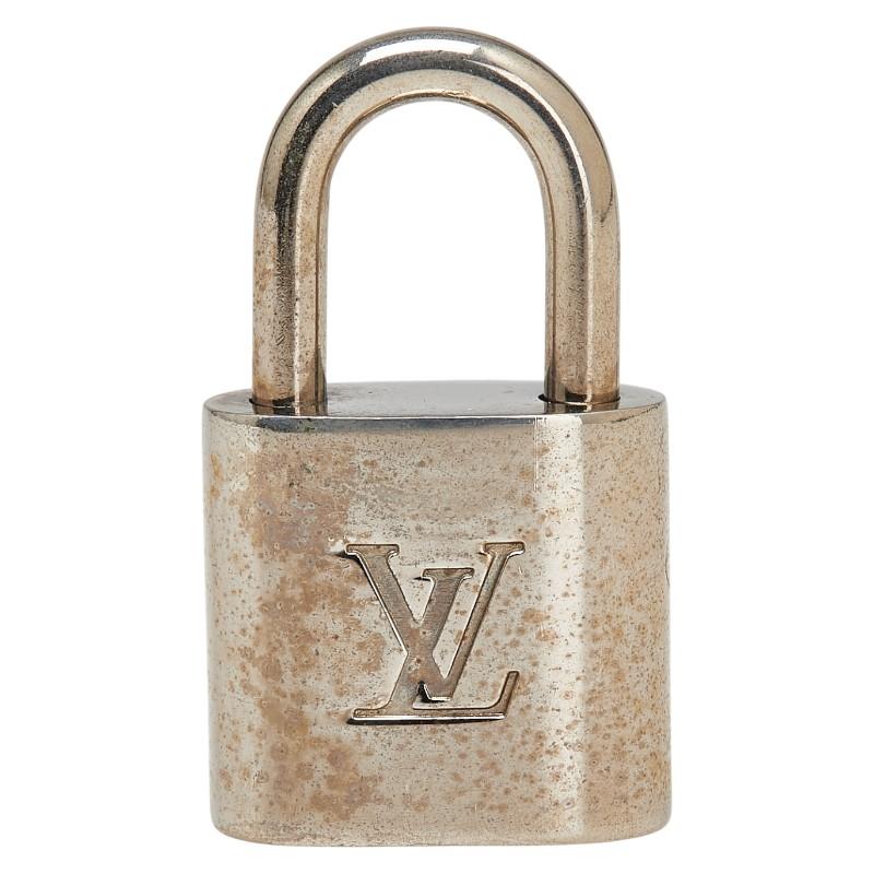 LOUIS VUITTON（ルイ・ヴィトン） ルイ ヴィトン カデナ 南京錠 キー