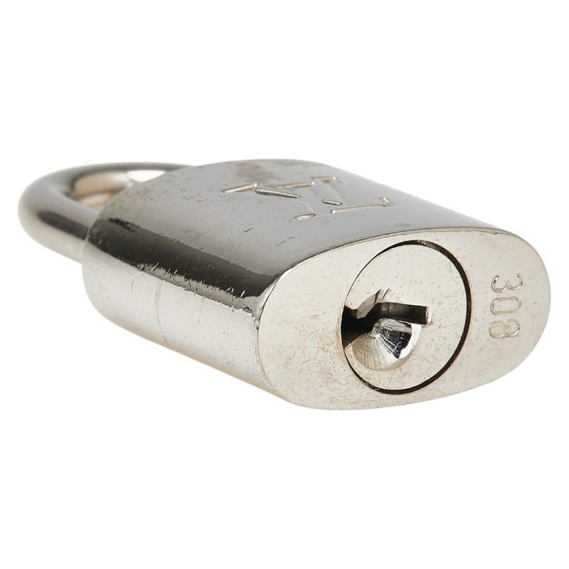 LOUIS VUITTON（ルイ・ヴィトン） ルイ ヴィトン カデナ 南京錠 キー