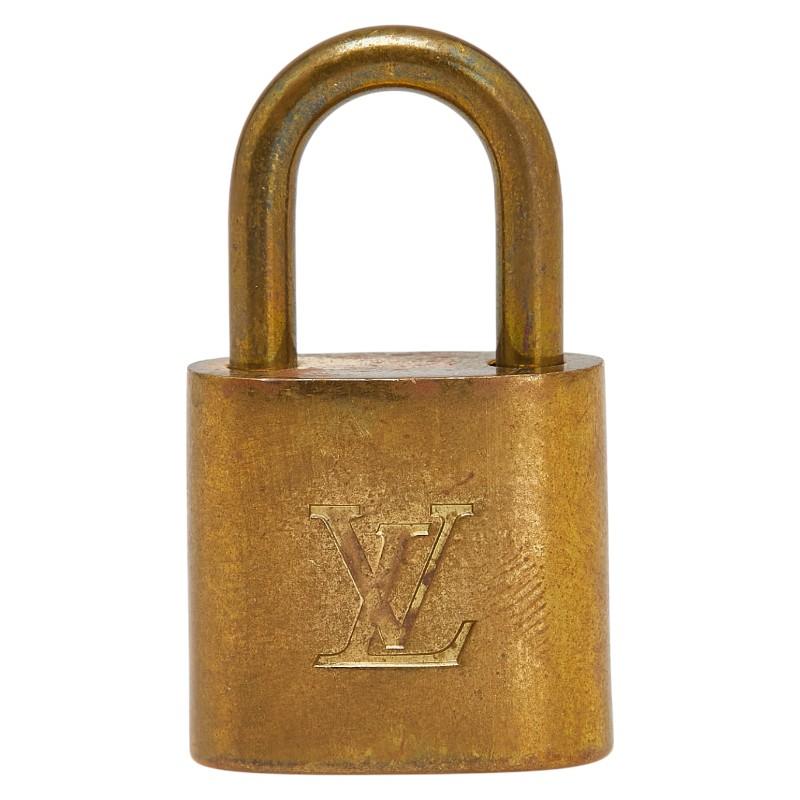 LOUIS VUITTON（ルイ・ヴィトン） ルイ ヴィトン カデナ 南京錠 キー