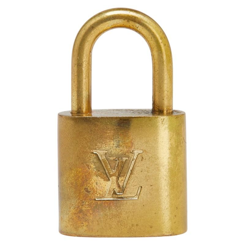LOUIS VUITTON（ルイ・ヴィトン） ルイ ヴィトン カデナ 南京錠 キー