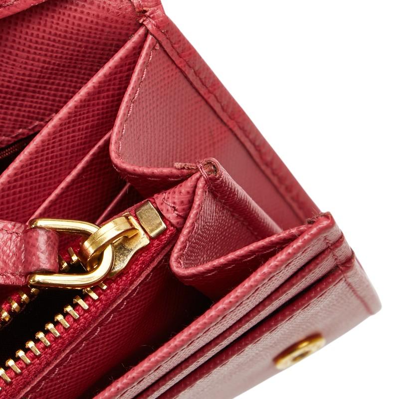 PRADA ピンク 長財布 チェーンストラップ付き PRADA ピンク 長