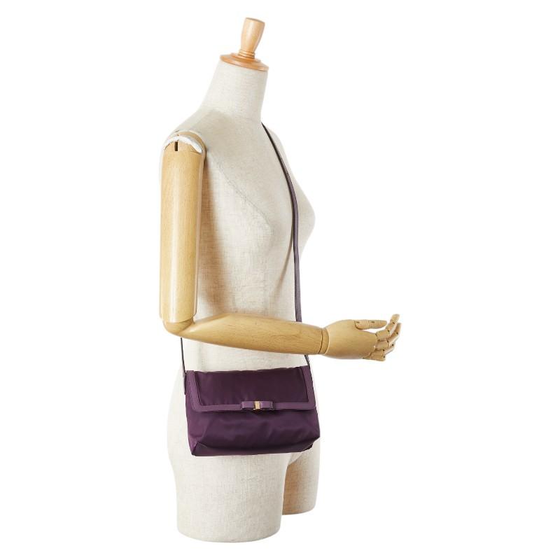 サルヴァトーレフェラガモ ヴァラリボン ショルダーバッグ パープル