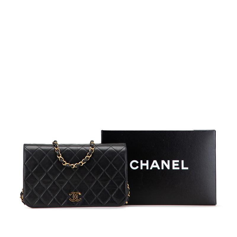 CHANEL（シャネル） マトラッセ ココマーク フルフラップ プッシュ