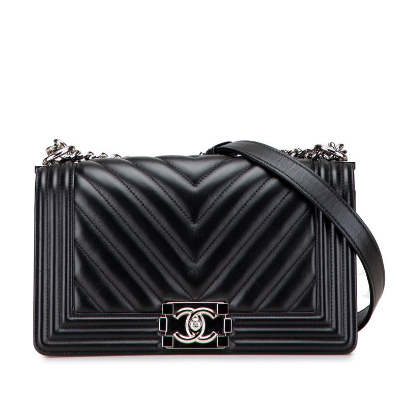 CHANEL（シャネル） ボーイシャネル シェブロン Vステッチ チェーン