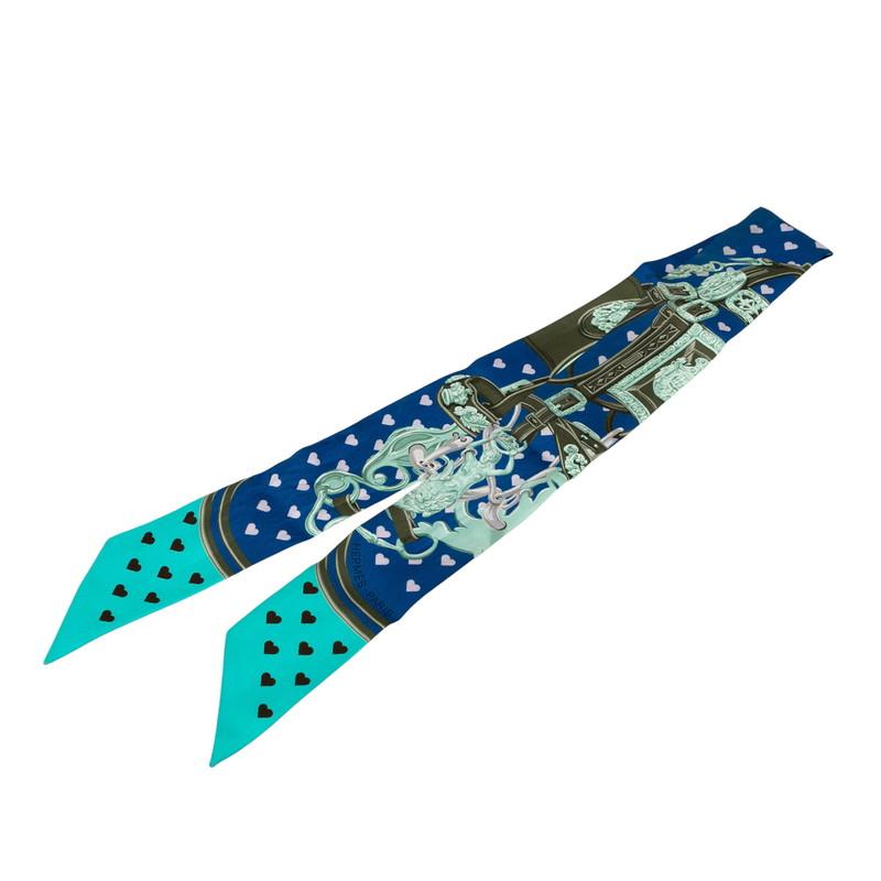 エルメス ツイリー Brides de Gala Love ブリッド ドゥ ガラ ラヴ スカーフ ブルー マルチカラー シルク レディース HERMES 【中古】 HERMES（エルメス） ツイリー Brides de Gala Love ブリッド ドゥ ガラ