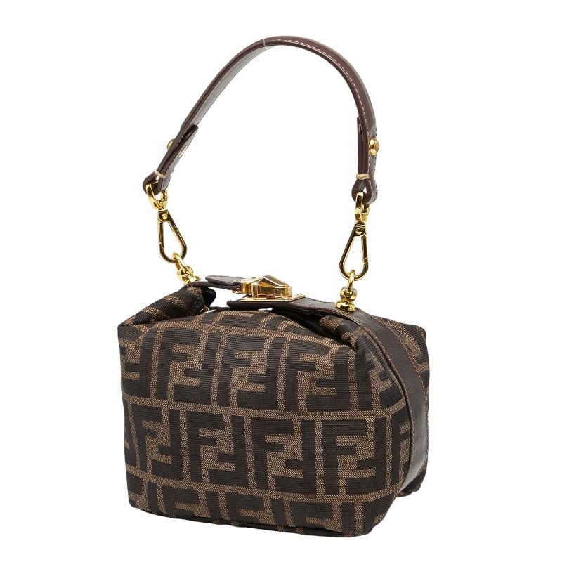 FENDI（フェンディ） ズッカ バニティバッグ ショルダーバッグ ポーチ 