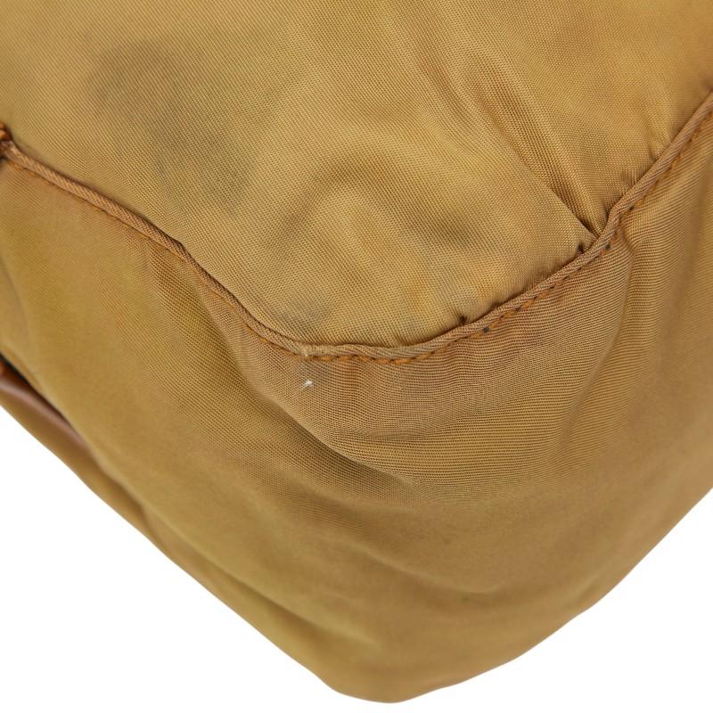 PRADA（プラダ） 三角ロゴプレート ハンドバッグ ベージュ ブラウン