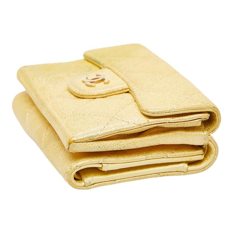 CHANEL（シャネル） ココマーク マトラッセ 三つ折り財布 コンパクト