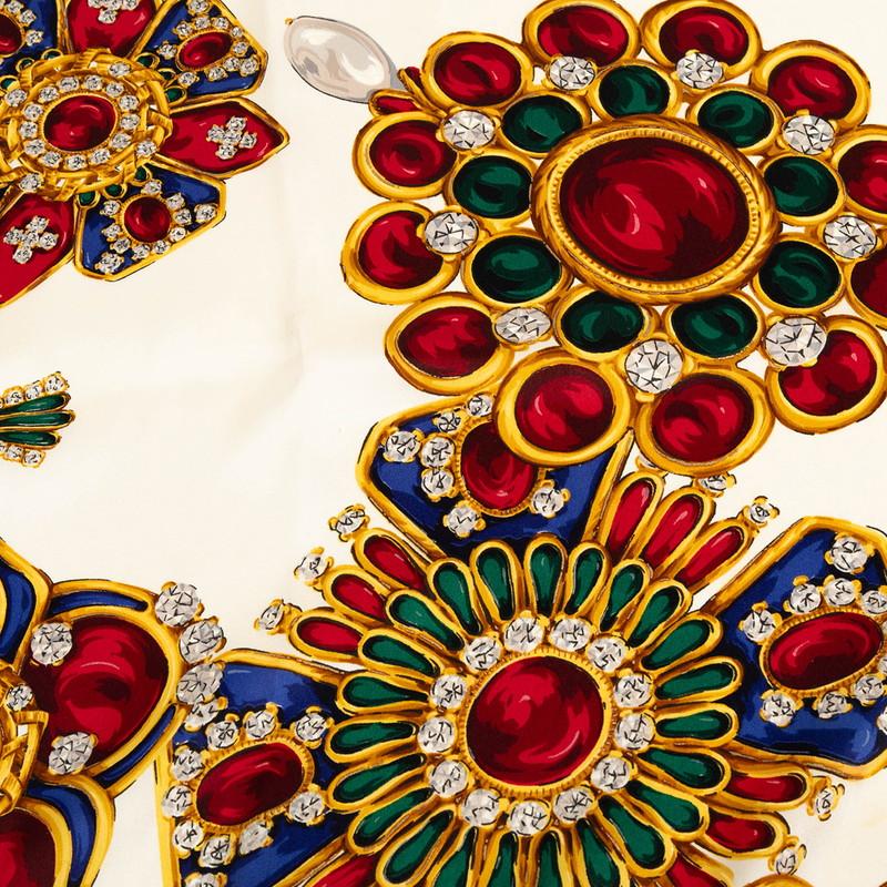 CHANEL（シャネル） ジュエリー 宝石柄 スカーフ ホワイト マルチ