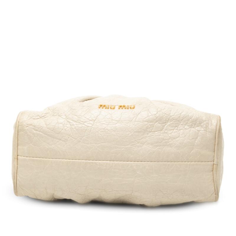 miu miu（ミュウミュウ） ハンドバッグ ベージュ レザー レディース