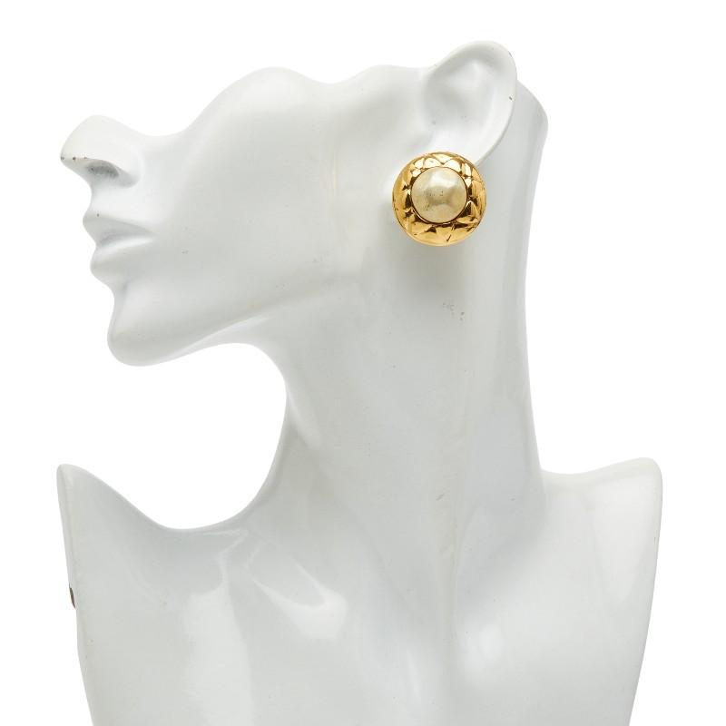 CHANEL（シャネル） マトラッセ パール ラウンド イヤリング ゴールド