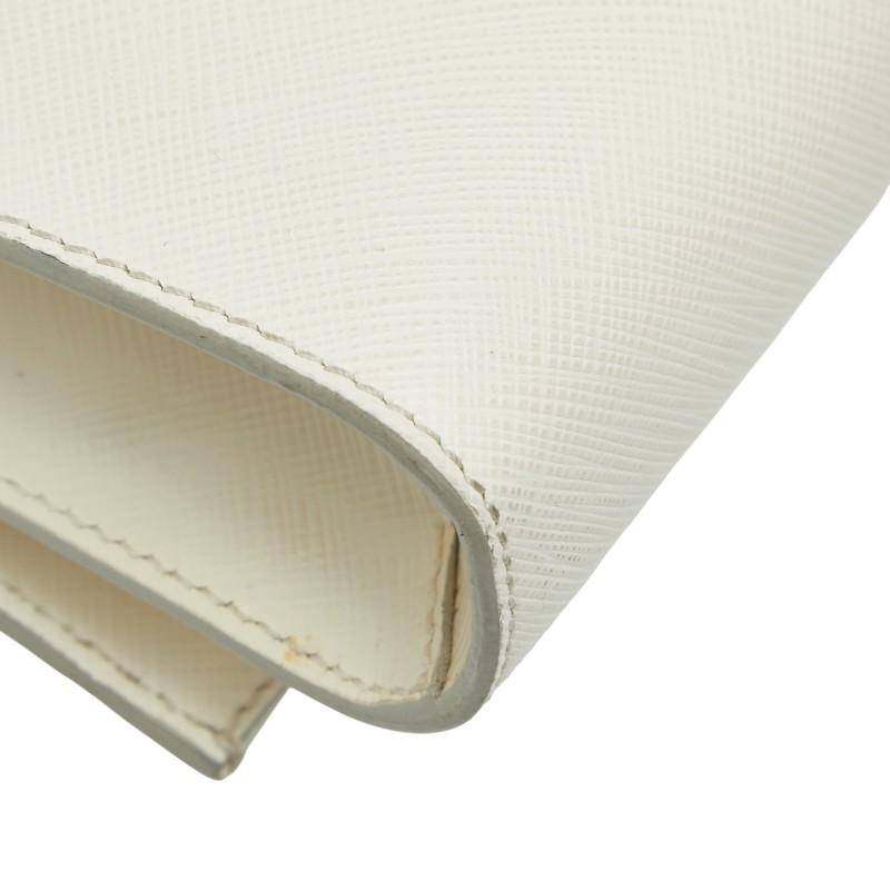 【未使用】◇フェラガモ◇ ヴァラリボン ホワイトレザー / チェーンショルダー 未使用】◇フェラガモ◇ ヴァラリボン ホワイトレザー / チェーン