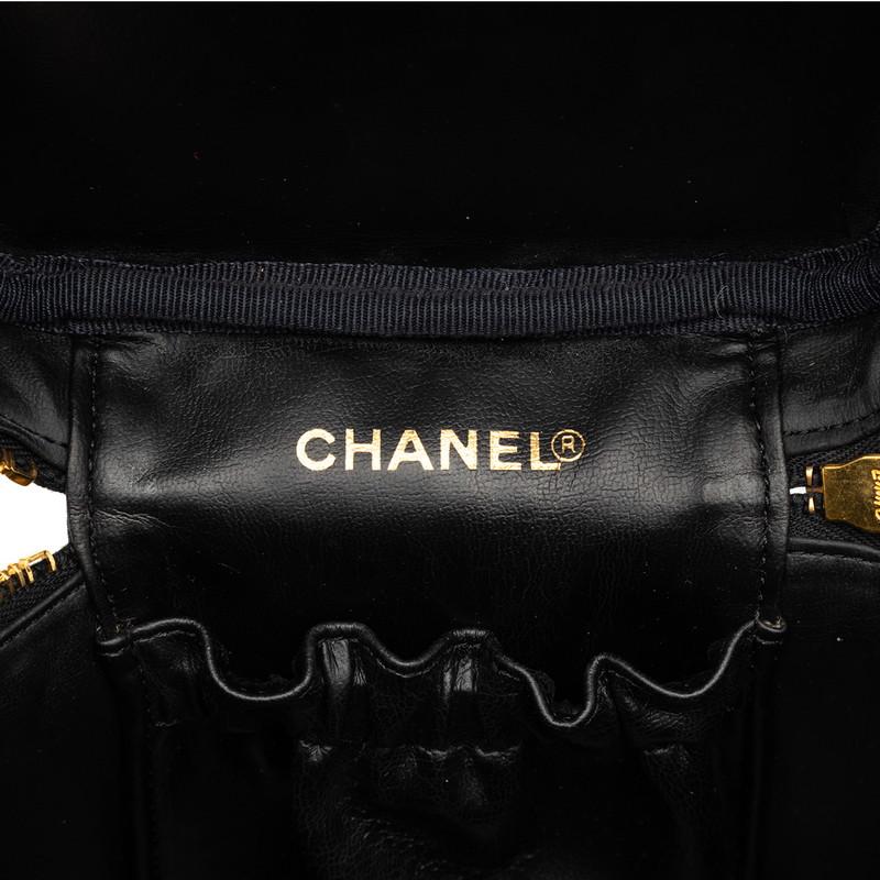 CHANEL（シャネル） ココマーク バニティバッグ キャビアスキン