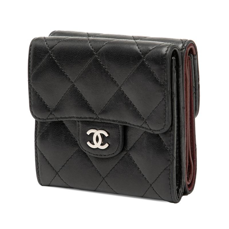 CHANEL（シャネル） ココマーク マトラッセ 二つ折り財布 ブラック