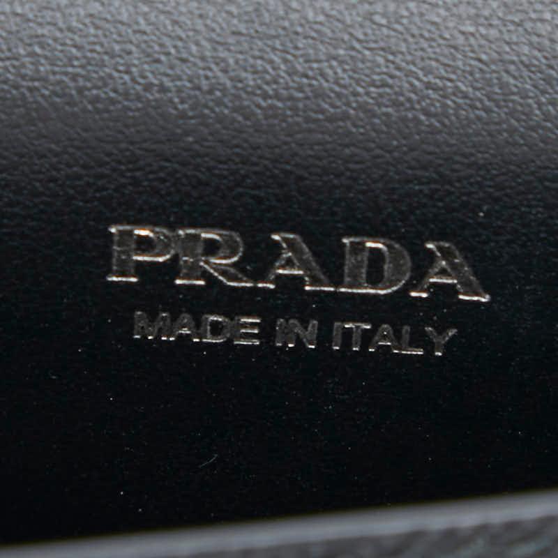 PRADA（プラダ） 三角ロゴプレート 小物入れ ポーチ アクセサリー