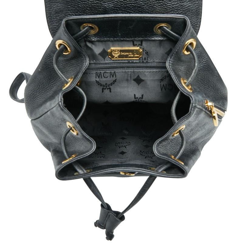 MCM（エムシーエム） エム シー エム ロゴ スタッズ リュック バック