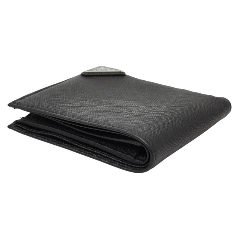 PRADA（プラダ） 三角ロゴプレート 二つ折り財布 ブラック