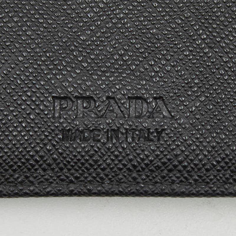PRADA（プラダ） 三角ロゴプレート 二つ折り財布 ブラック