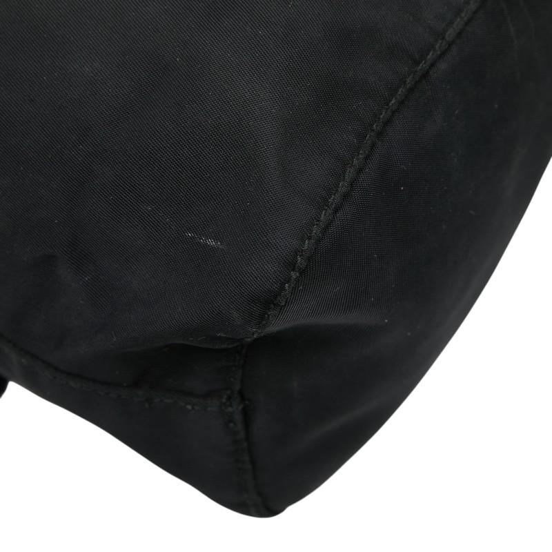 PRADA（プラダ） 三角ロゴプレート ポーチ ブラック ナイロン