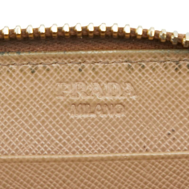 PRADA（プラダ） 三角ロゴプレート コインケース カードケース 小銭