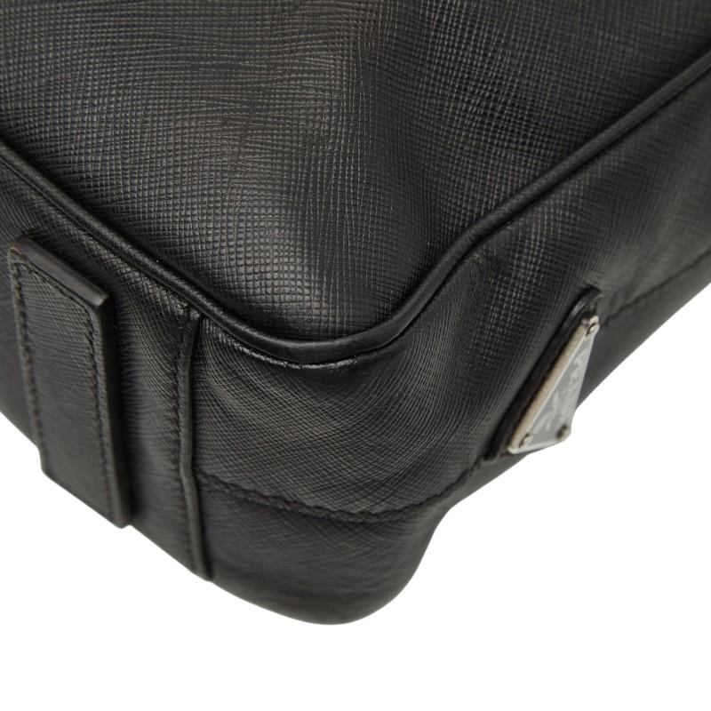 PRADA（プラダ） 三角ロゴプレート ビジネスバッグ ブリーフケース