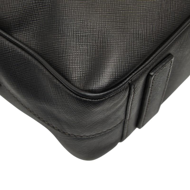 PRADA（プラダ） 三角ロゴプレート ビジネスバッグ ブリーフケース