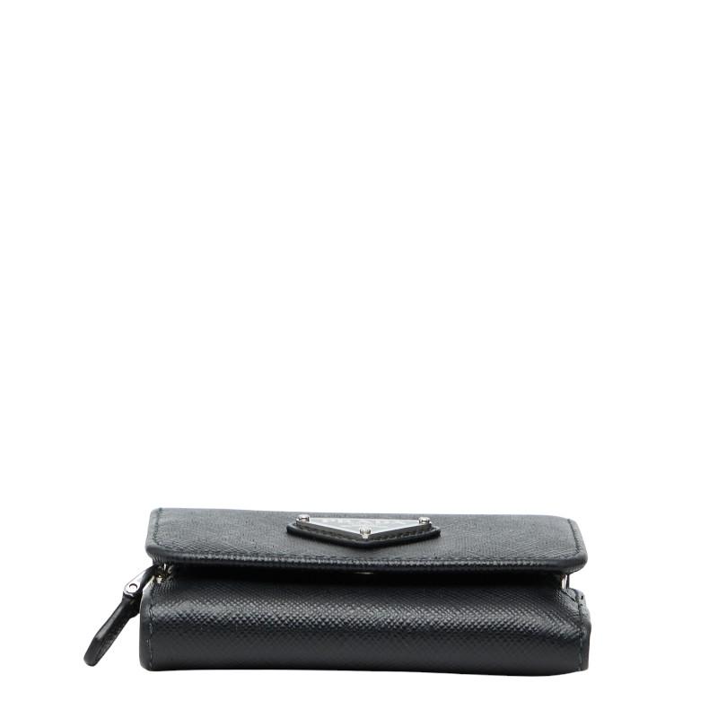 PRADA（プラダ） 三角ロゴプレート 三つ折り財布 ブラック