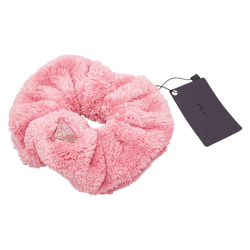 PRADA（プラダ） 三角ロゴプレート シュシュ ヘアアクセサリー ピンク