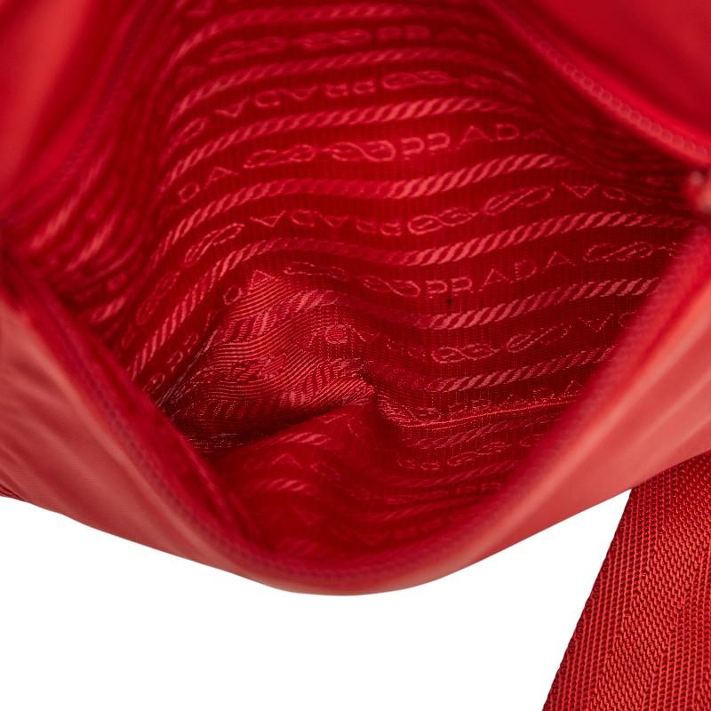 PRADA（プラダ） 三角ロゴプレート テスート ショルダーバッグ BT0715