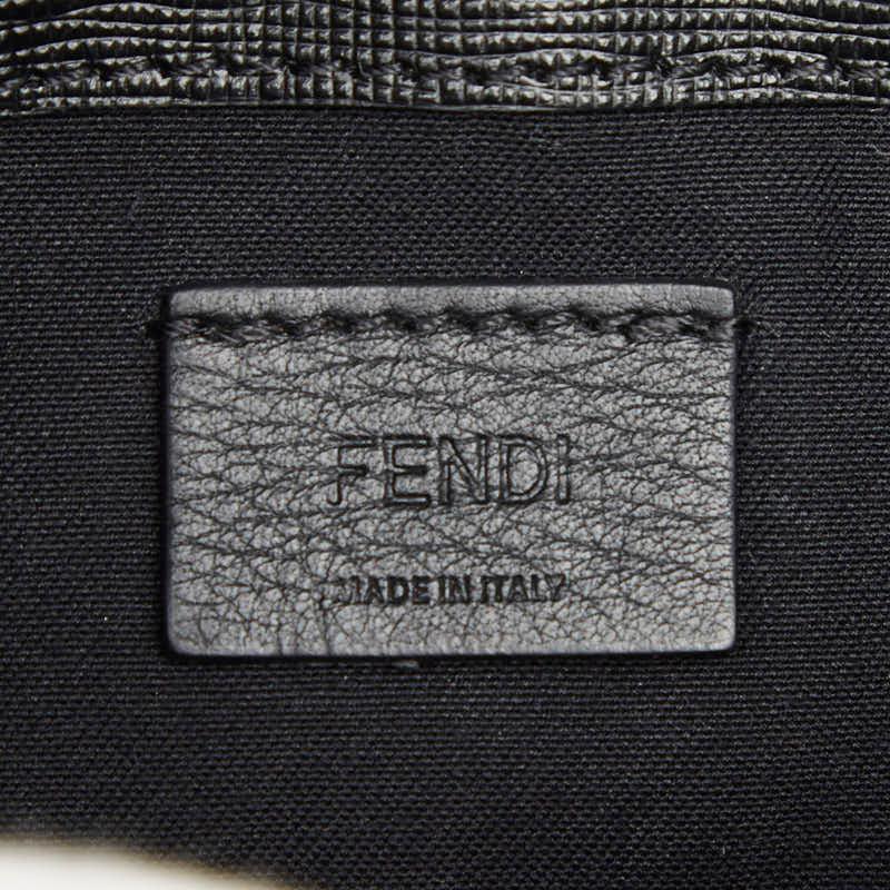 FENDI（フェンディ） カーリト スタッズ チェーン ウォレットバッグ