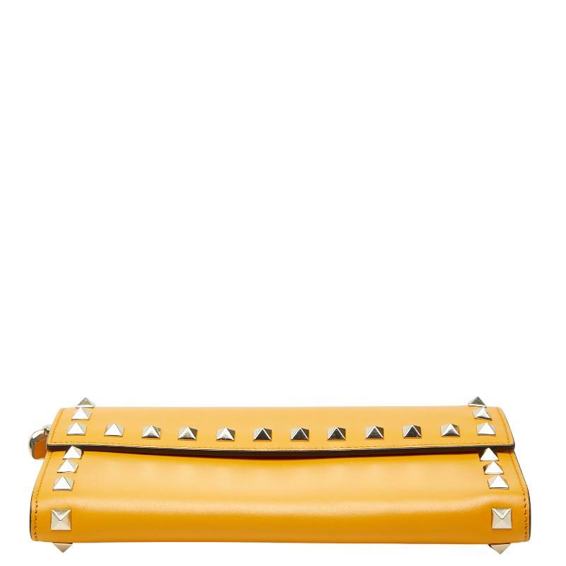VALENTINO（ヴァレンティノ） スタッズ 長財布 イエロー レザー