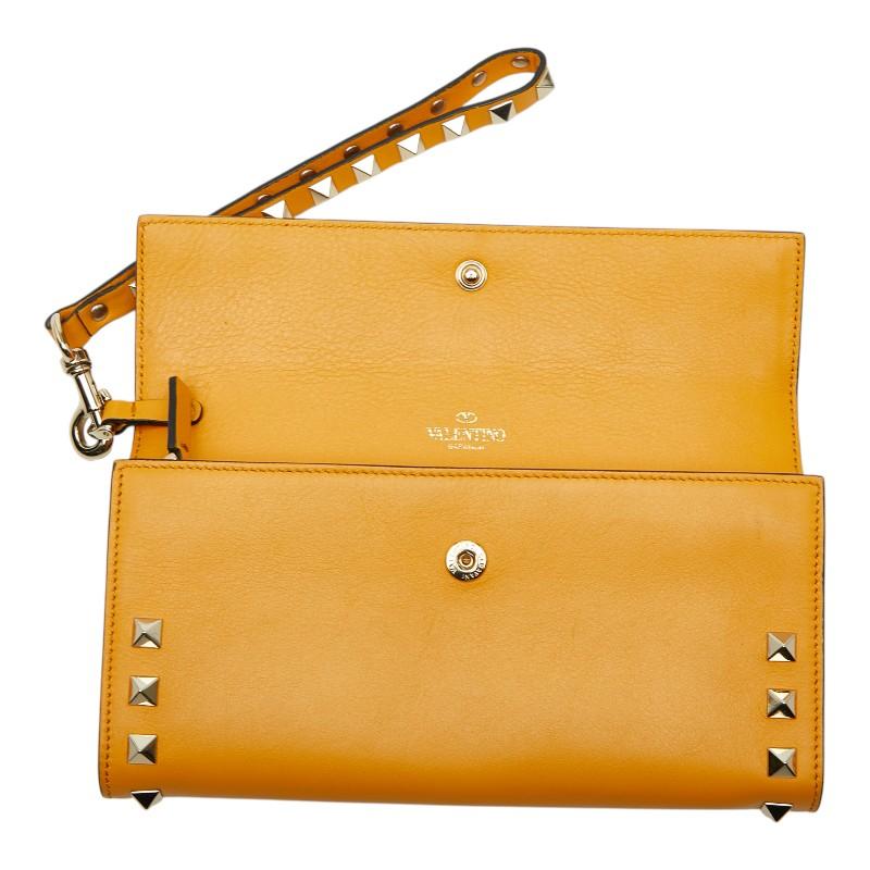 VALENTINO（ヴァレンティノ） スタッズ 長財布 イエロー レザー