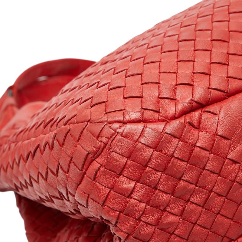 ボッテガヴェネタ イントレチャート ショルダーバッグ レッド レザー レディース BOTTEGAVENETA 【中古】