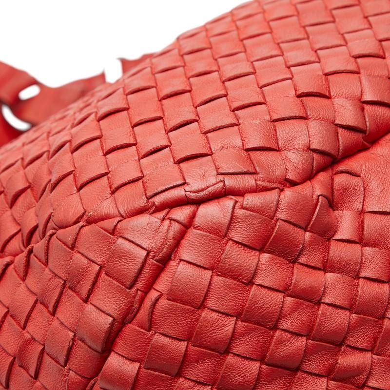ボッテガヴェネタ イントレチャート ショルダーバッグ レッド レザー レディース BOTTEGAVENETA 【中古】