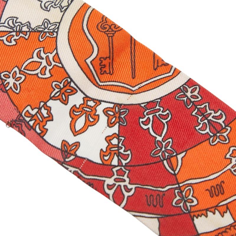 エルメス 鍵への螺旋 Tours De Cles HERMES ツイリー HERMES（エルメス） ツイリー TOURS DE CLES 鍵の螺旋 スカーフ レッド