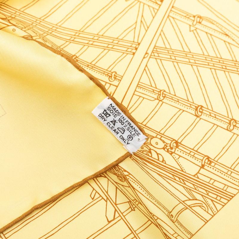 【美品】HERMES エルメスカレ90 Vent Portant 追い風スカーフ HERMES（エルメス） カレ90 Vent Portant 追い風 スカーフ イエロー