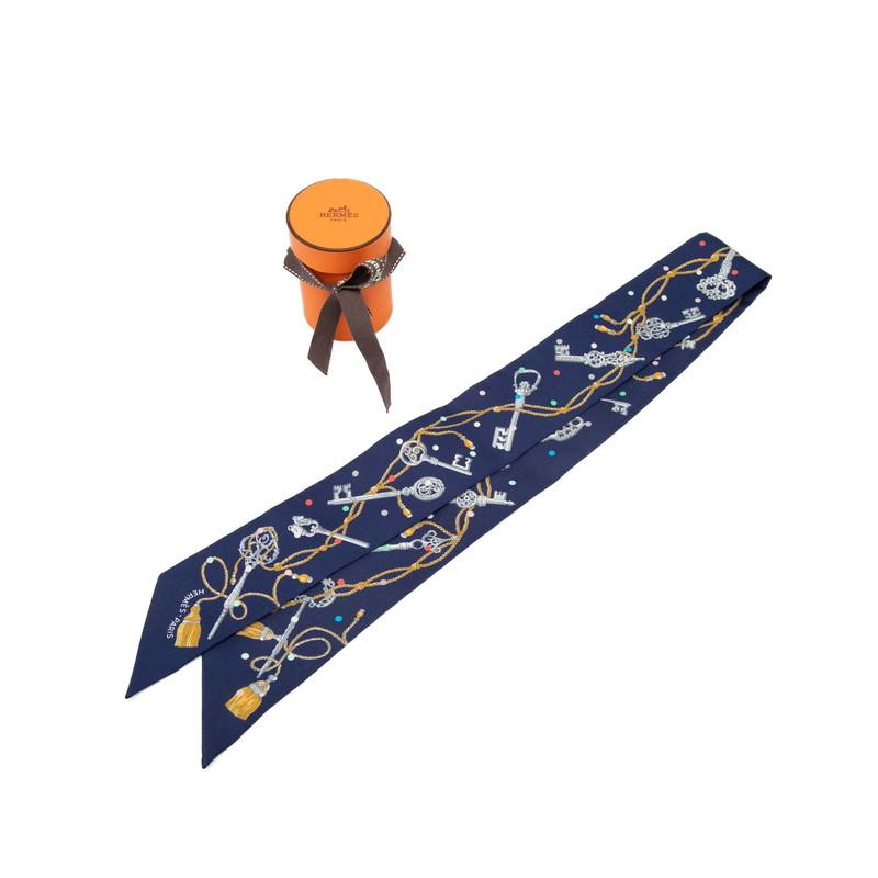 エルメス ツイリー Les Cles a Pois レ クレ ア ポア スカーフ ネイビー マルチカラー シルク レディース HERMES 【中古】の画像