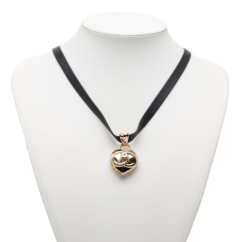 CHANEL（シャネル） ハートロケット ターンロック モチーフ ネックレス 