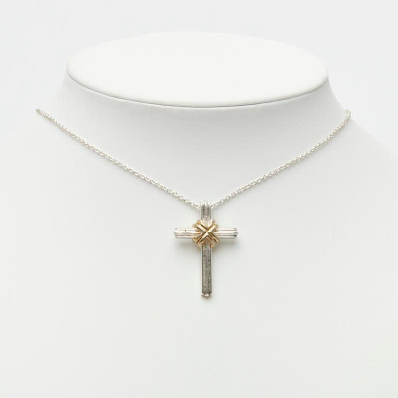 TIFFANY&Co.（ティファニー） シグネチャークロス ペンダント