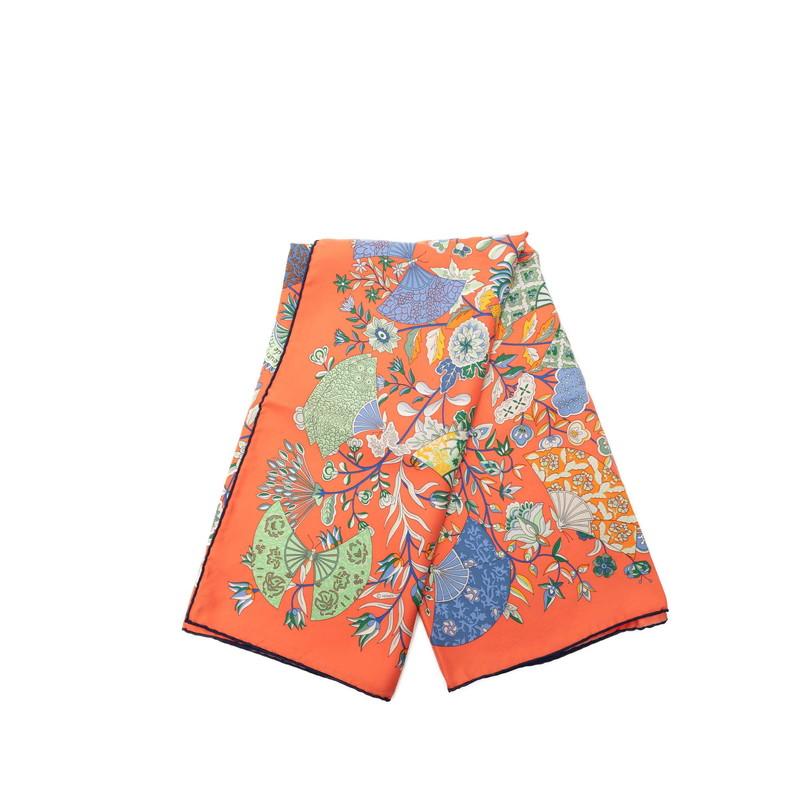 HERMES（エルメス） カレ90 Fleurs et papillons de Tissus 花咲く織物