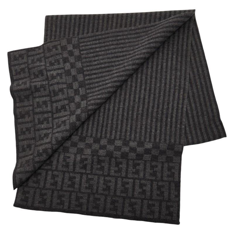 【中古品】FENDI マフラーズッカ柄　ブラック　グレー FENDI（フェンディ） ズッカ マフラー グレー レディース 【中古