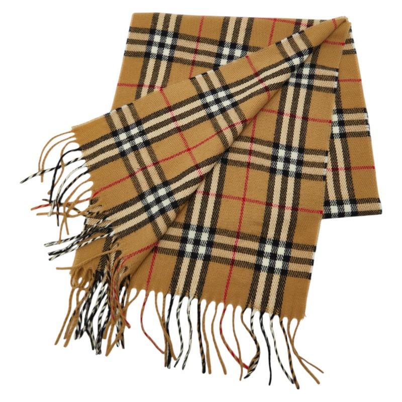 Burberryマフラー　新品　未使用 タグ付き　イングランド製　ベージュ 中古 burberryマフラー Burberryマフラー 新品 未使用 イングランド製